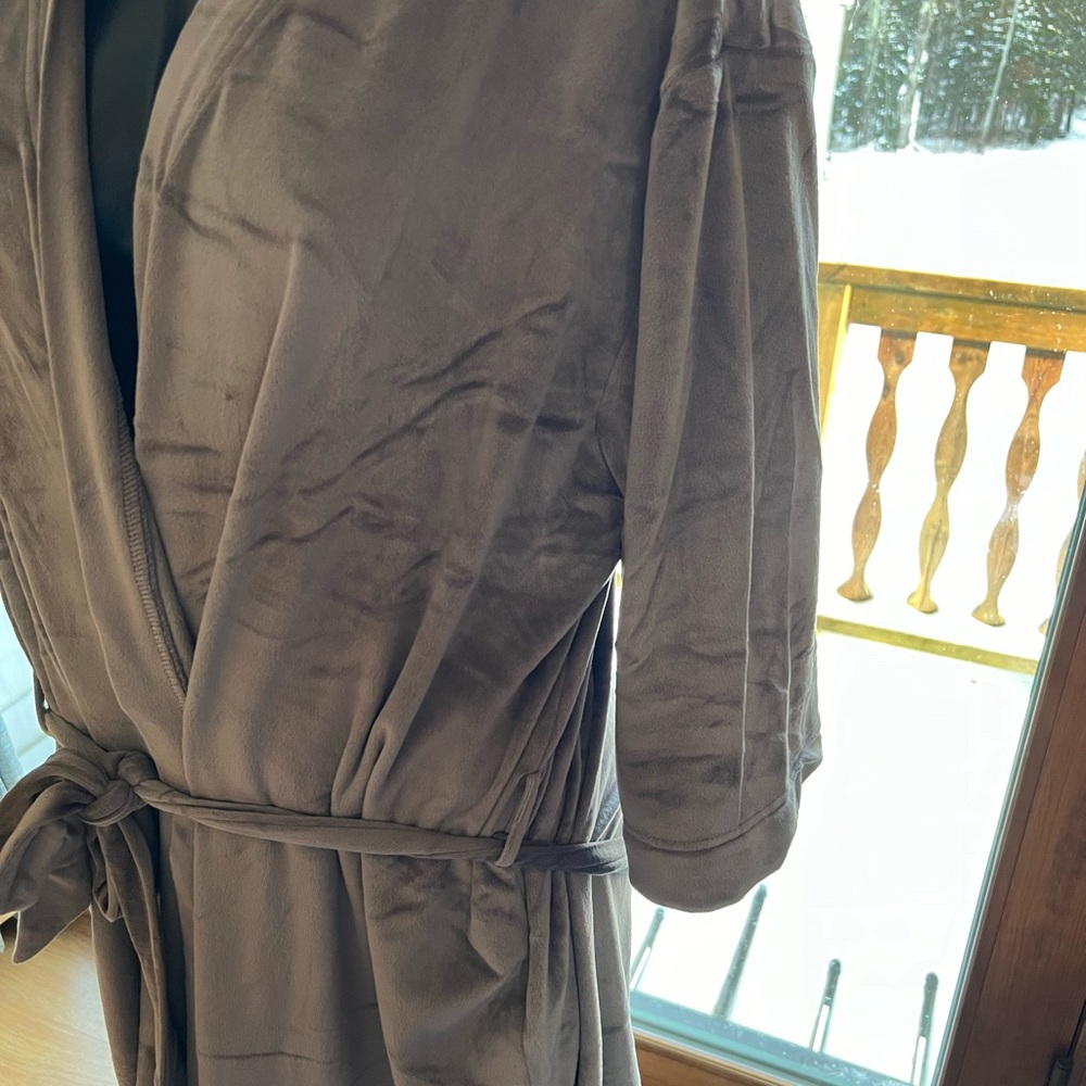 Splendid Women's Velour Super Soft Lightweight Belted Robe JW7 Gray Sz 1X/3X NWT - Picture 3 of 10